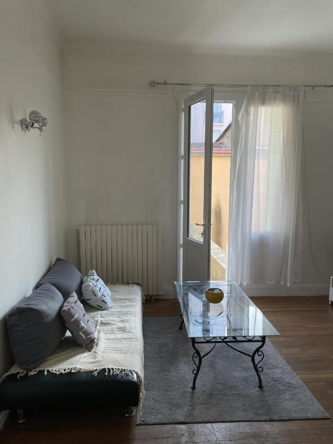 Appartement Grand F1 Au Centre-ville De