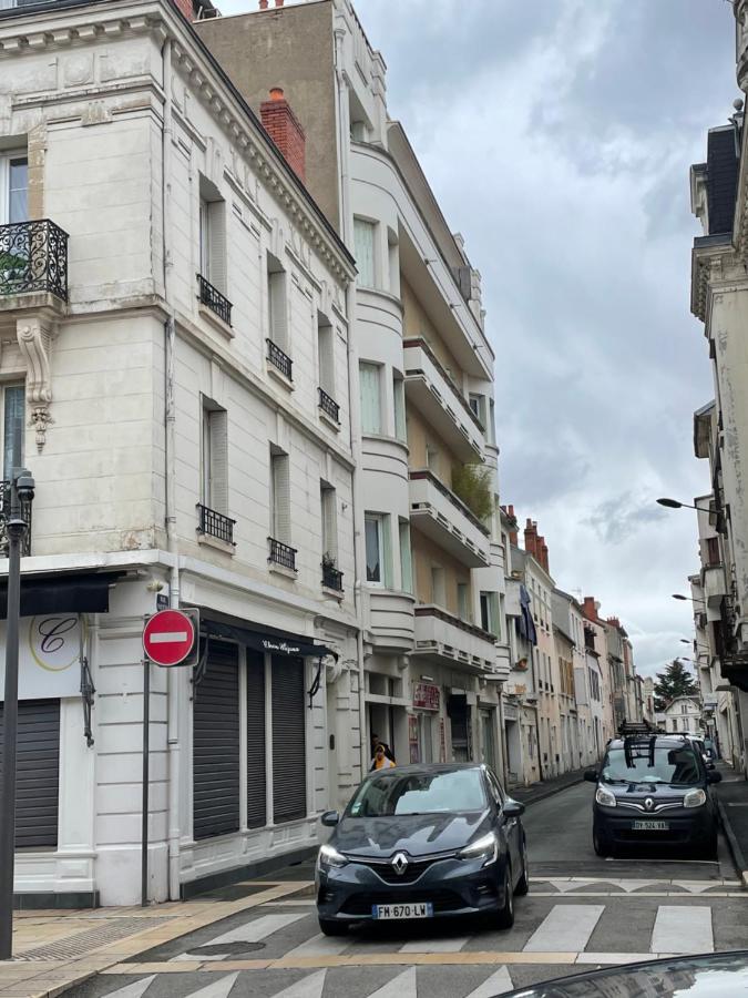 Grand F1 Au Centre-ville De Appartement *